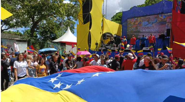 Venezuelanos vão às ruas em defesa da soberania nacional