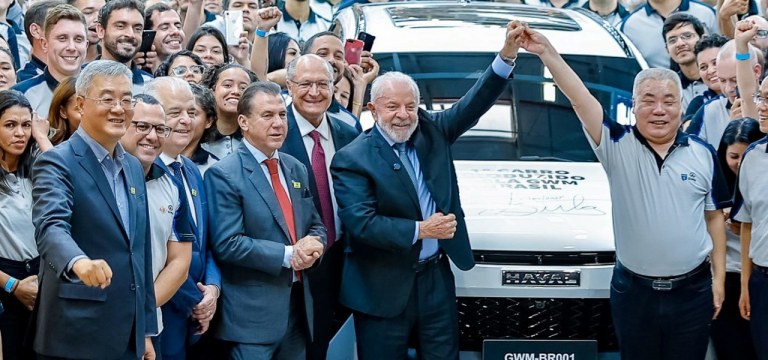 Presidente Lula durante visita à linha de produção e cerimônia de inauguração da Fábrica da GWM Brasil
