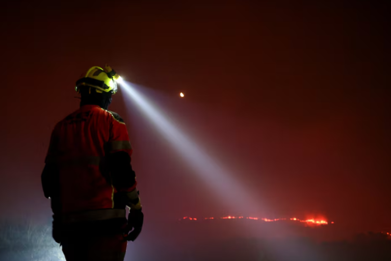 Incêndios se espalham pela Espanha - 17/08/2025
