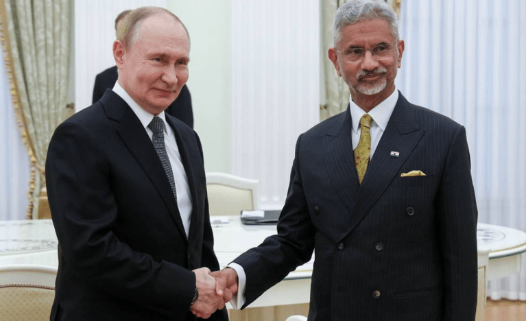 O presidente Vladimir Putin recebe Subrahmanyam Jaishankar, chanceler Índia
