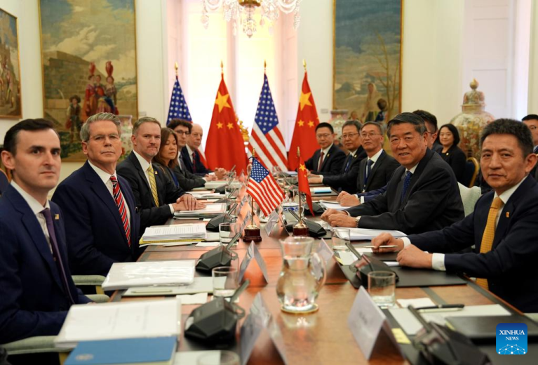 China e EUA realizam segundo dia de conversações econômicas e comerciais em Madri
