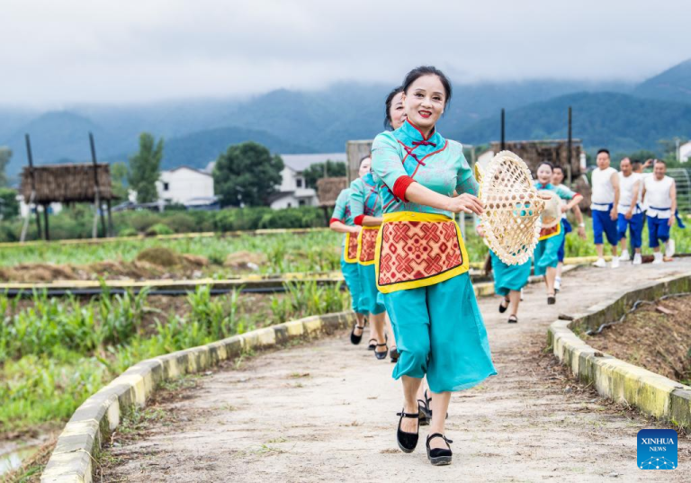 5ª edição da feira de arte rural começa em Chongqing, sudoeste da China