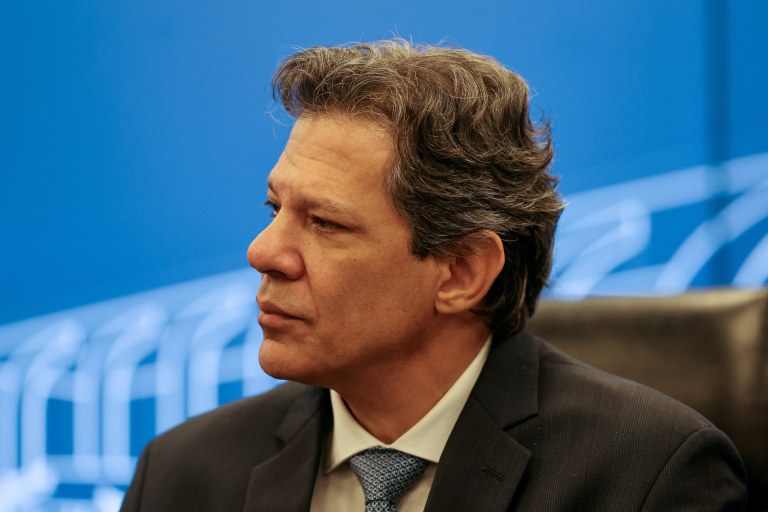 O ministro da Fazenda, Fernando Haddad, participa de entrevista coletiva à imprensa em Brasília - 28/08/2025