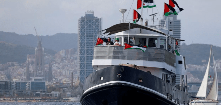 Barco da Flotilha Global Sumud
