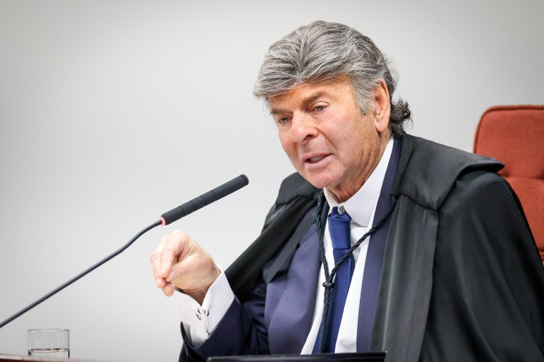 Ministro citou "tsunami de dados" sem "antecedência minimamente razoável" para conhecimento das defesas dos réus