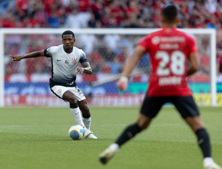 Corinthians enfrenta o Athletico-PR