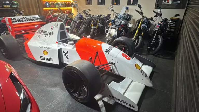 Carro réplica de Ayrton Senna foi apreendido em ação da PF - 12/09/2025