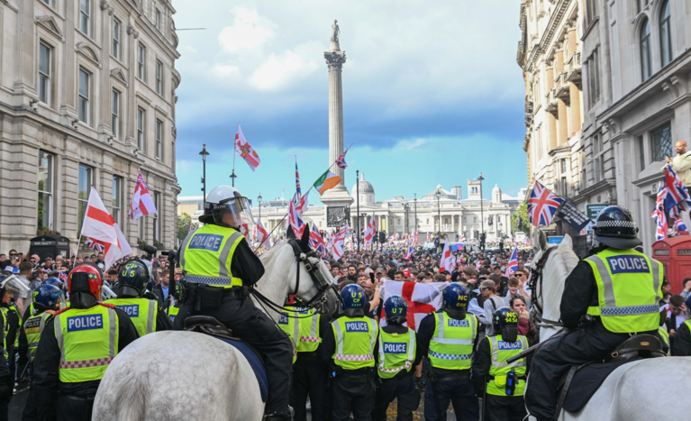 Protesto de extrema-direita em Londres