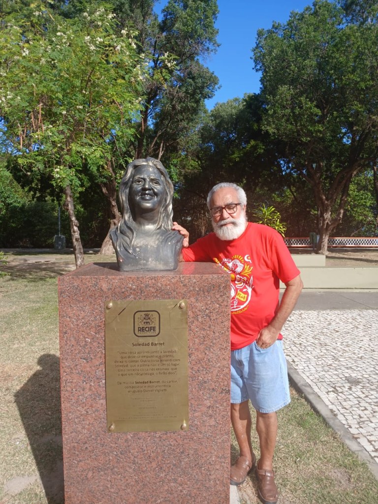 Urariano Mota- Busto de Soledad Barrett