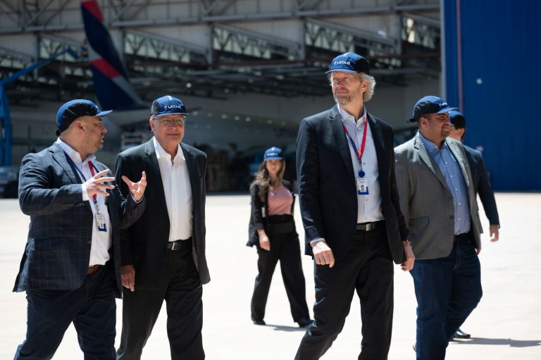 Latam inaugura novo hangar no MRO de São Carlos
