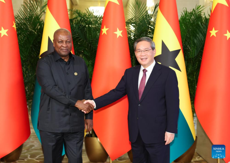 Premiê chinês reúne-se com presidente de Gana
