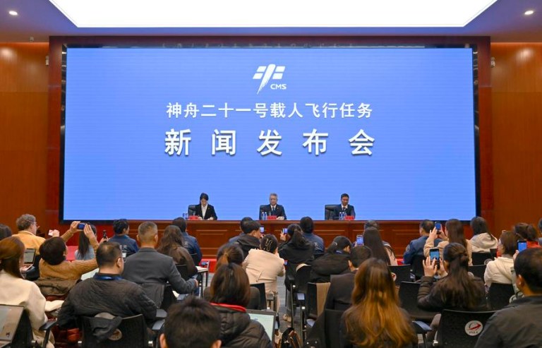 (Multimídia) Astronautas de Hong Kong e Macau estão em boa saúde após conclusão de treinamento rigoroso