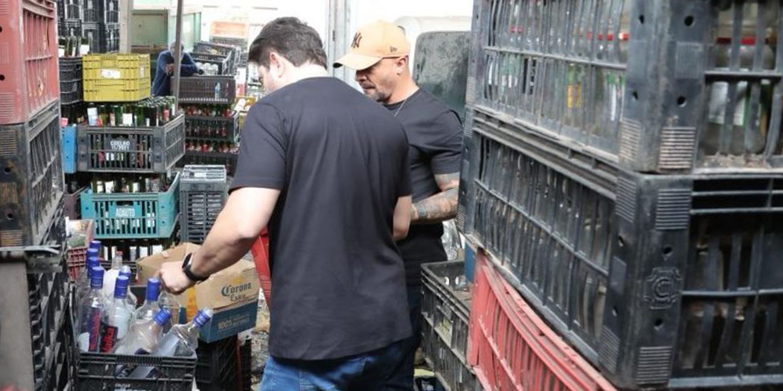 Operação da Polícia Civil de São Paulo contra falsificações de bebidas