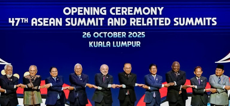 Lula participa da cúpula da ASEAN