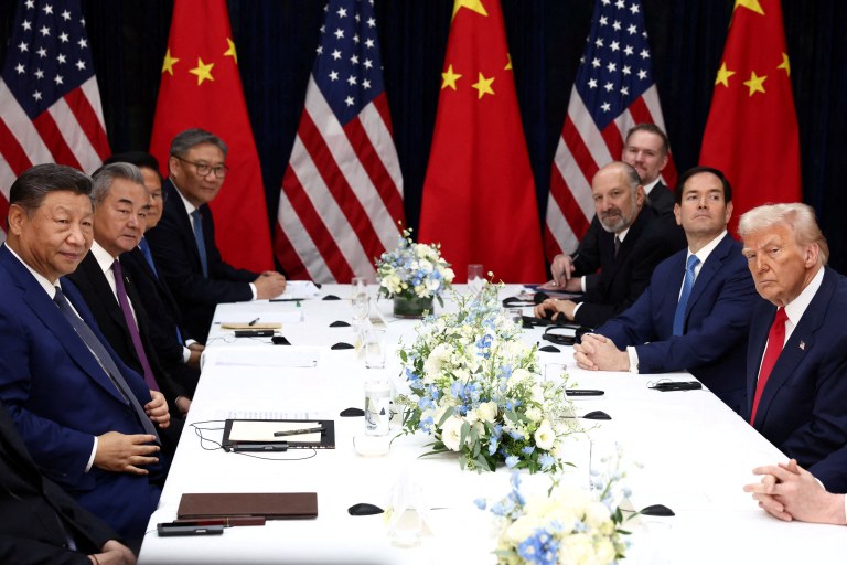 Presidentes dos EUA, Donald Trump, e da China, Xi Jinping 
30/10/2025.