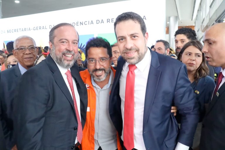 Alexandre Silveira, Deyvid Bacelar e Guilherme Boulos