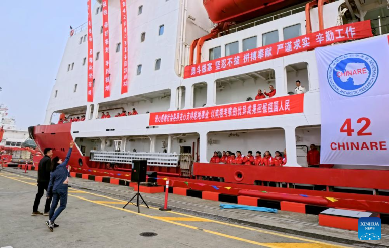 Começa 42ª expedição chinesa à Antártida