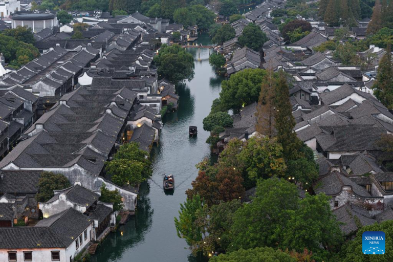 Cúpula Wuzhen da Conferência Mundial da Internet 2025 é inaugurada na Província de Zhejiang, no leste da China