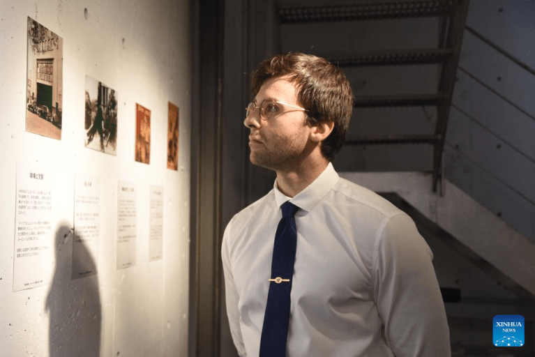 Destaque: Jovem francês realiza exposição fotográfica em Tóquio sobre invasão japonesa da China