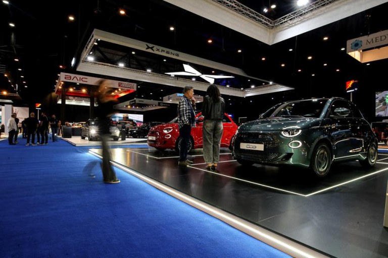 Veículos elétricos chineses ganham destaque no Salão do Automóvel de Beirute