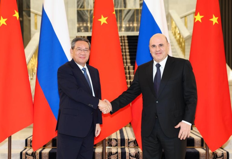 Premiê chinês promete cooperação mais estreita com Rússia em investimento, energia e agricultura