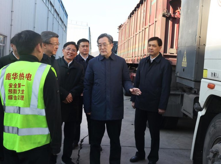 Vice-premiê chinês enfatiza esforços para alcançar metas anuais de desenvolvimento econômico e social