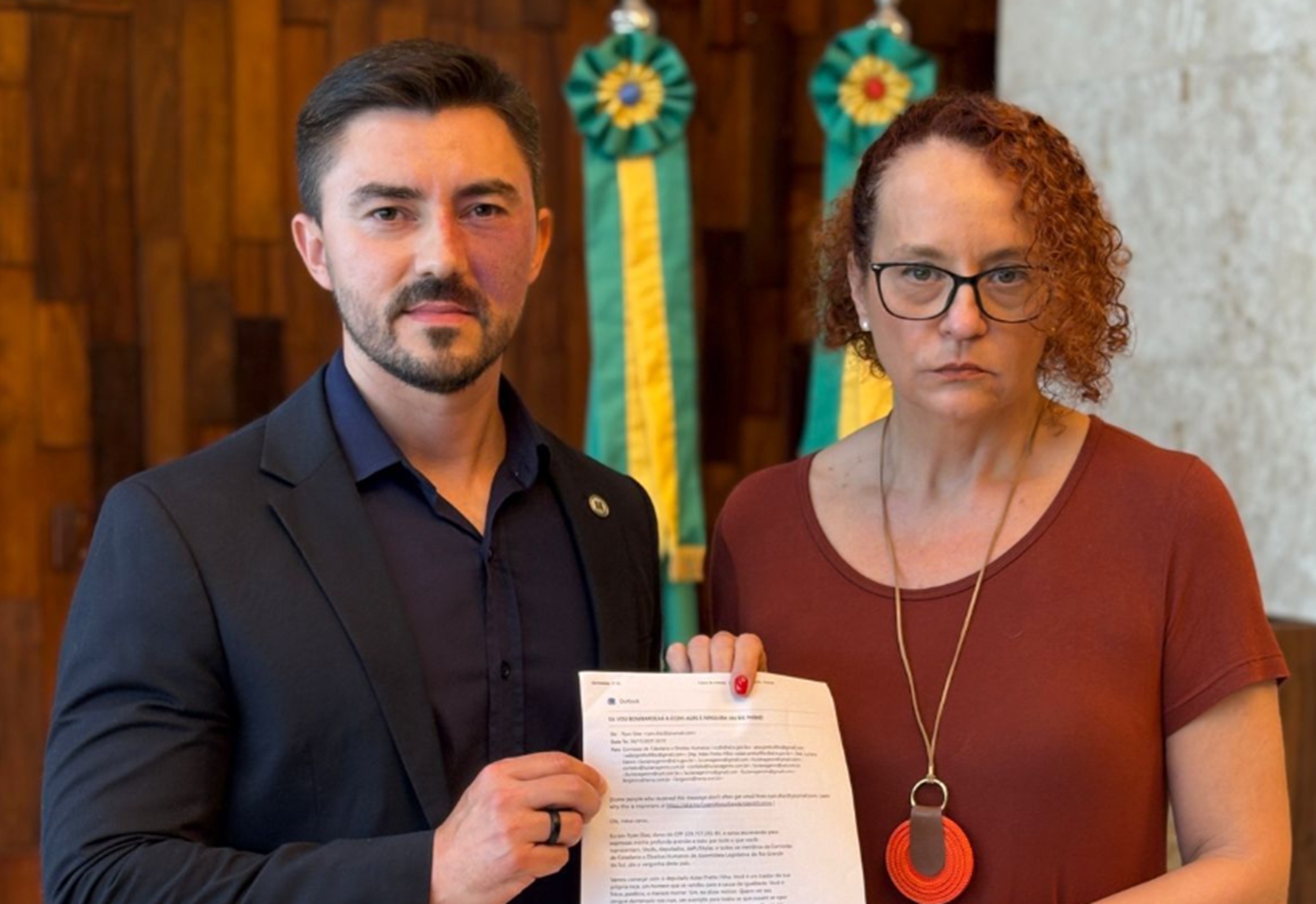 Os deputados registraram ocorrência na Delegacia de Polícia Civil e aguardam o andamento das investigações
