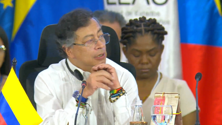 O presidente da Colômbia, Gustavo Petro, discursa na Cúpula CELAC-UE - 09/11/2025