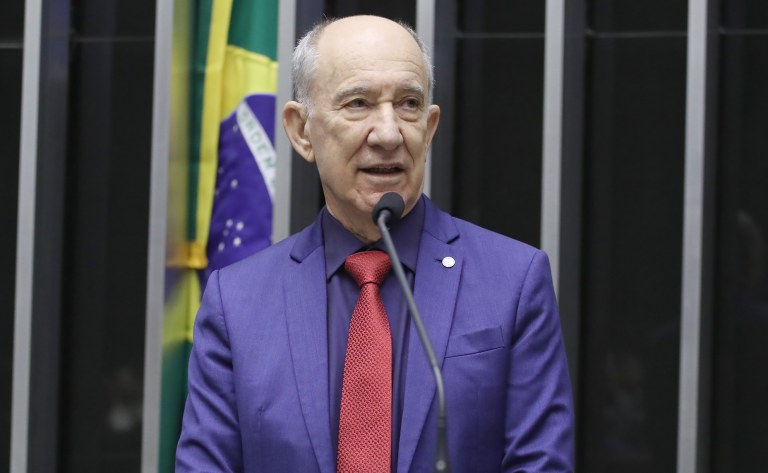 O deputado federal Rui Falcão (PT-SP) discursa no plenário da Câmara - 20/03/2024