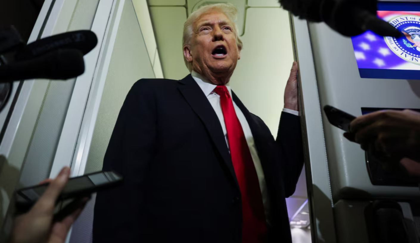 A bordo do Air Force One, Trump diz que não há mais prazo para um acordo que termine a guerra na Ucrânia