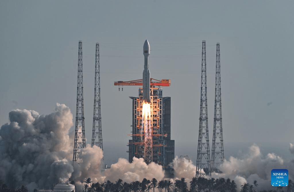 Foguete Longa Marcha-8A da China envia novo grupo de satélites de internet para o espaço
