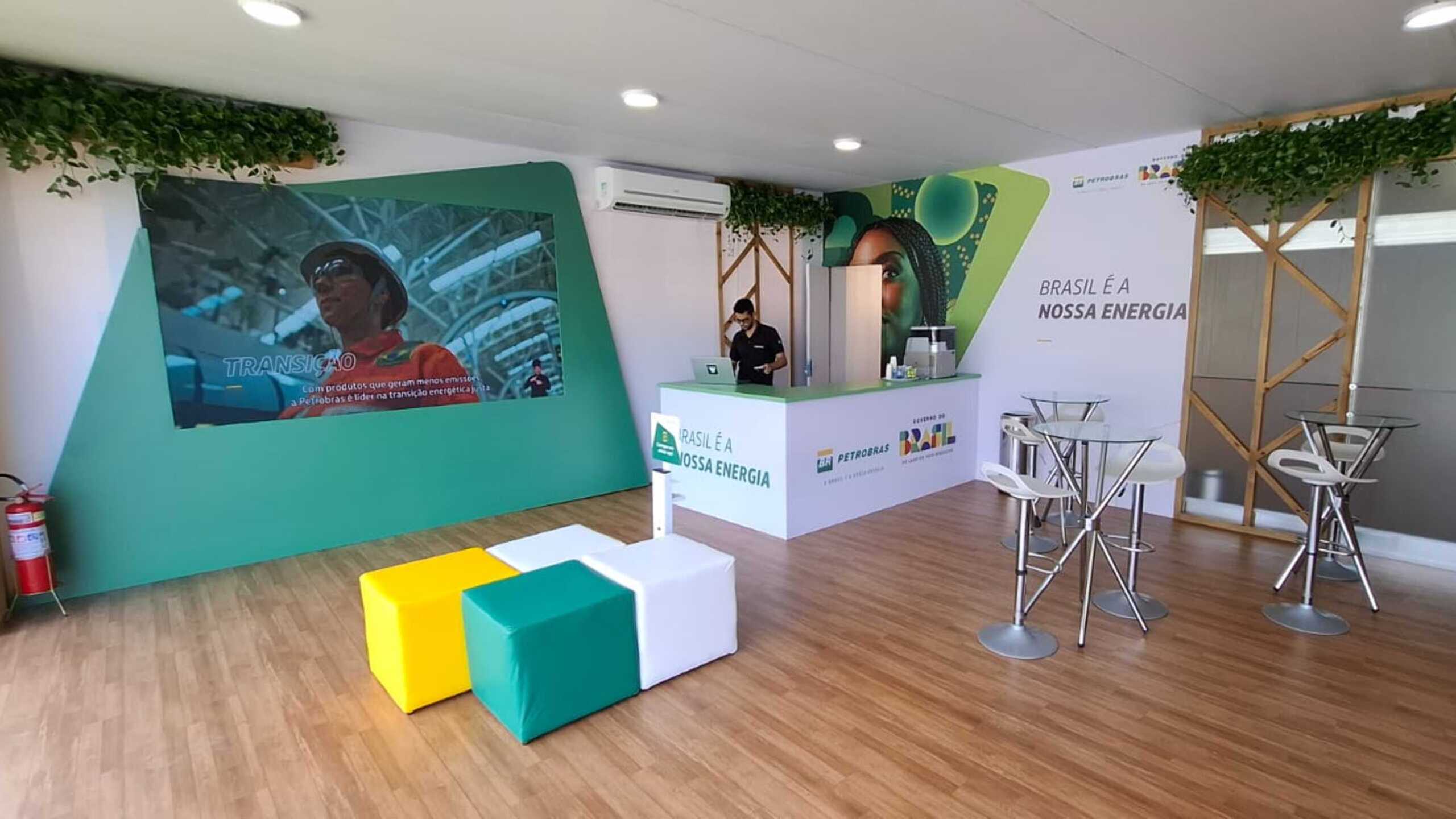 Estande da Petrobras na Fenagro
