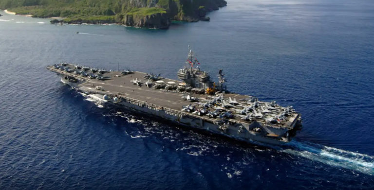Porta-aviões USS Gerald Ford