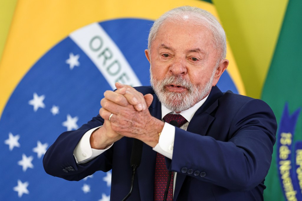 Lula 3 fecha terceiro ano de mudanças históricas contra injustiças seculares
