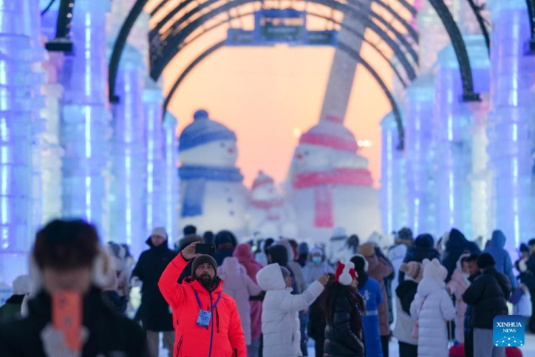 China registra número recorde de empresas no setor de turismo de neve e gelo
