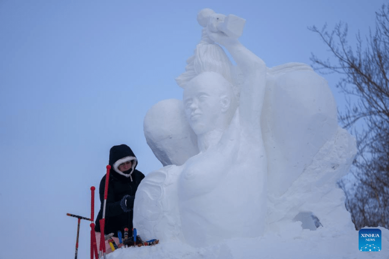 Confira os destaques da 28ª Competição Internacional de Esculturas de Neve em Harbin, no nordeste da China