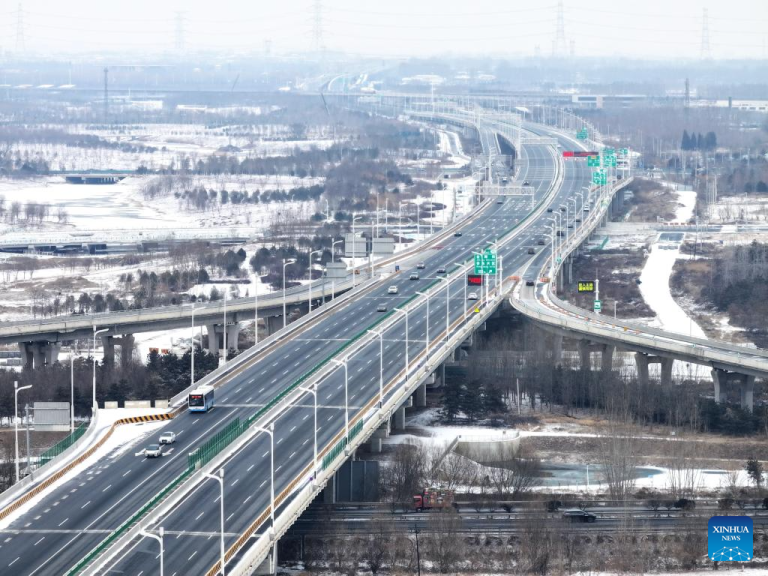 Extensão das vias expressas na província chinesa de Hebei supera 9 mil quilômetros