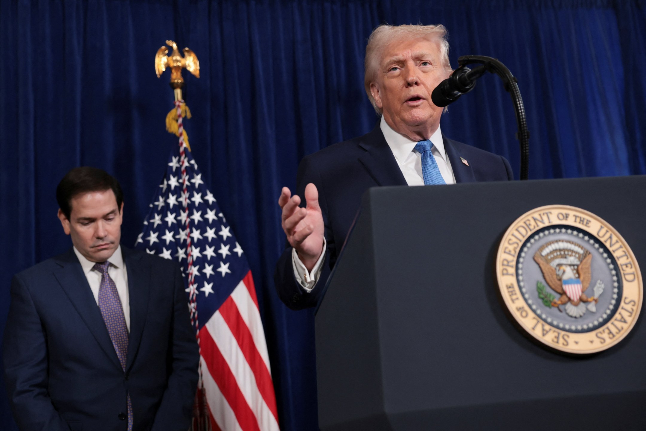 O presidente dos EUA, Donald Trump, durante entrevista coletiva em Palm Beach, na Flórida - 03/01/2026