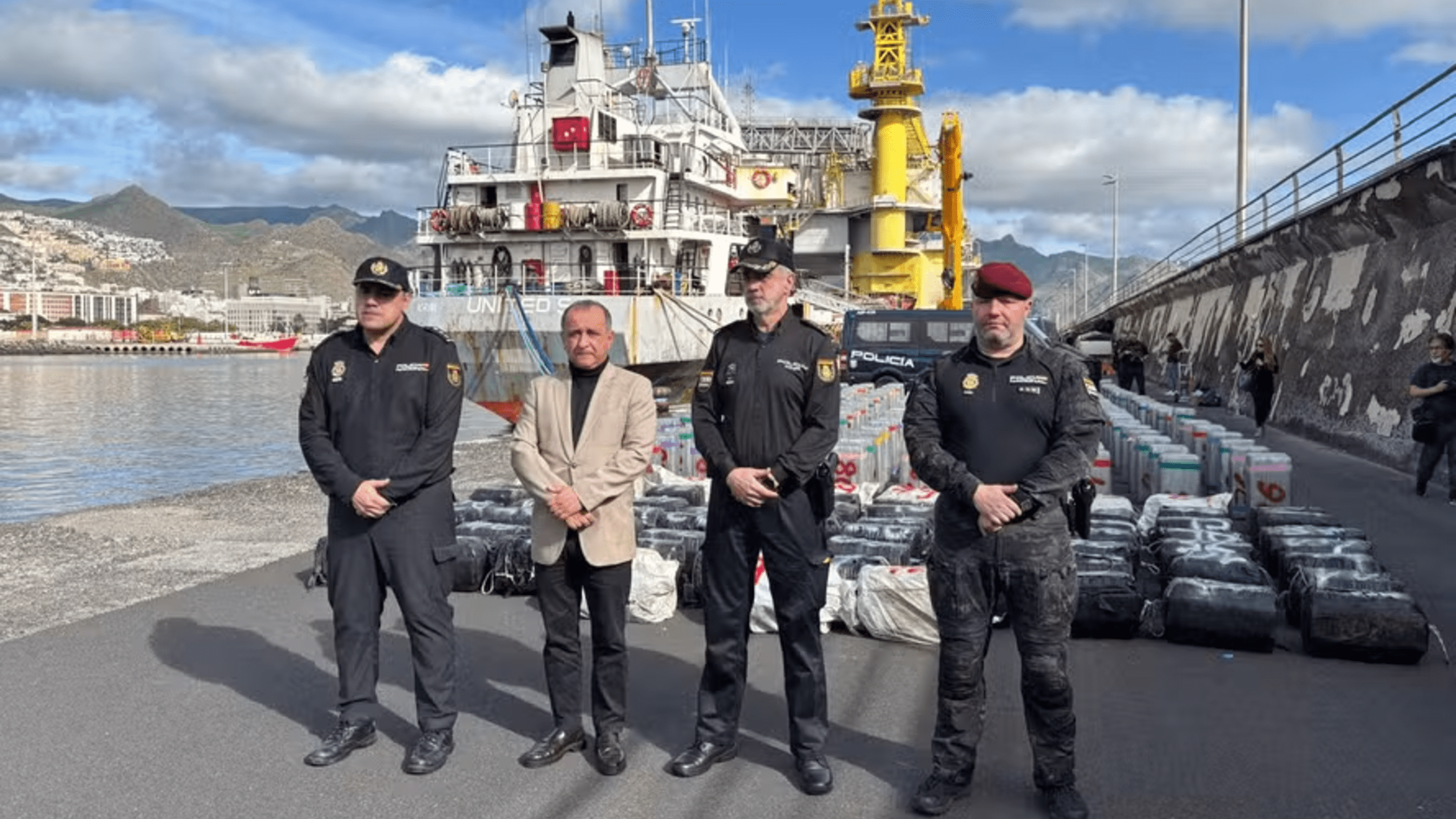 Espanha faz 'maior apreensão de cocaína em alto-mar' em navio cargueiro que partiu do Brasil
