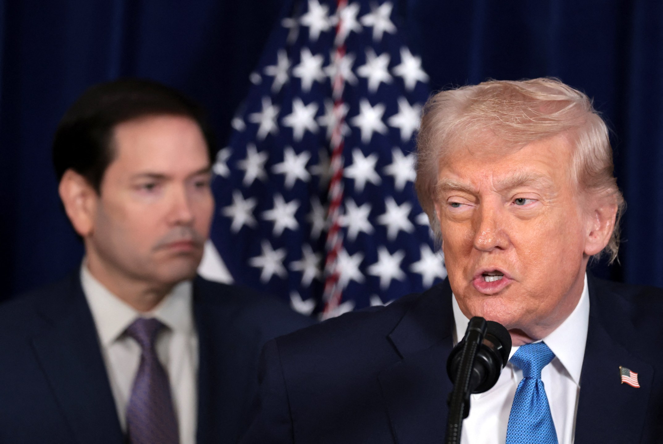 O secretário de Estado dos EUA, Marco Rubio, e o presidente dos EUA, Donald Trump - 03/01/2026