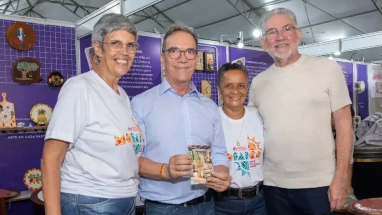 Décio Lima em visita à 41ª edição do Salão do Artesanato Paraibano