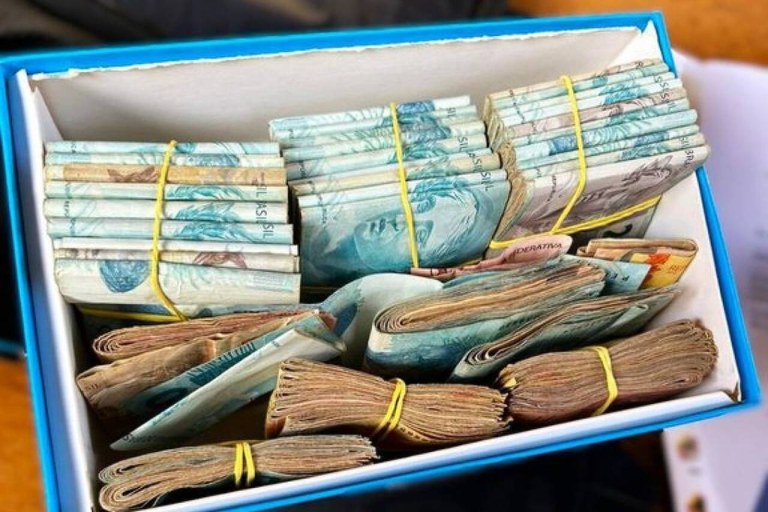 PF encontrou dinheiro em espécie armazenado em isopor, em ação que apura fraude na Saúde do Rio Grande do Norte