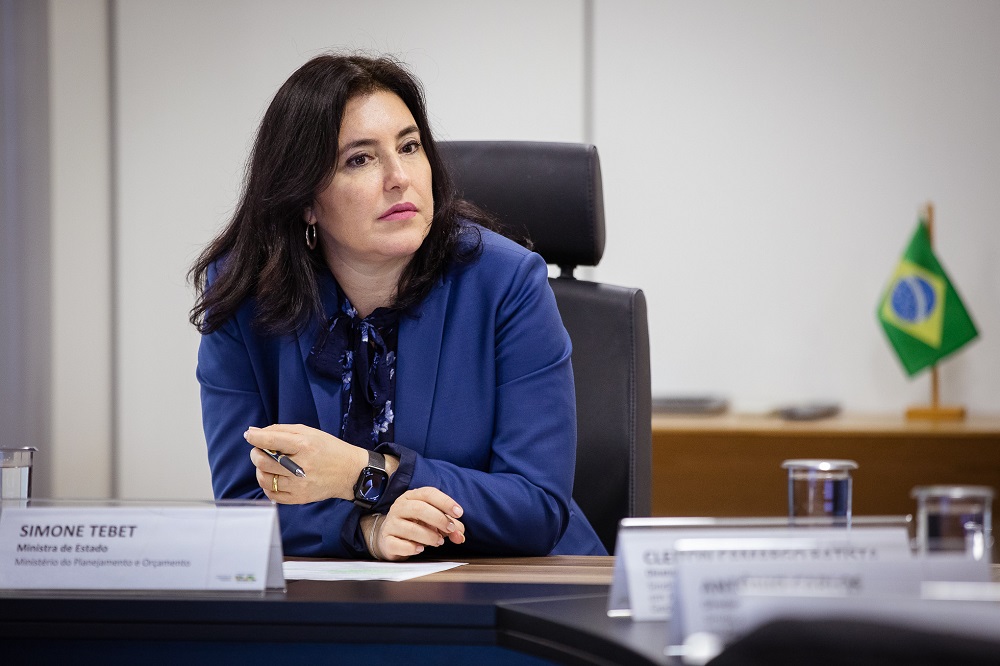 “Idiota”, dispara Simone Tebet após fala misógina de Paulo Figueiredo