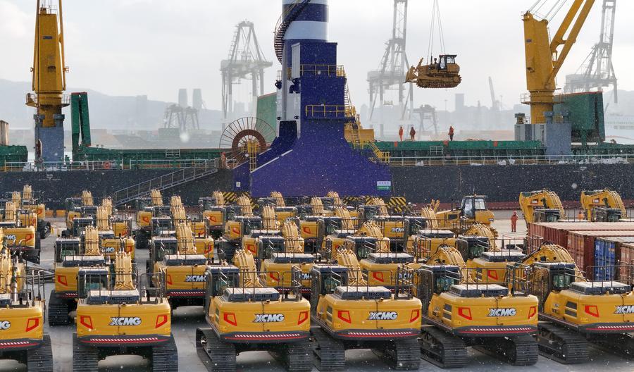 (Multimídia) Indústria de maquinário da China registra crescimento estável em 2025