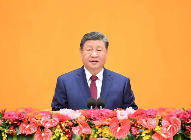 Xi estende saudações de Ano Novo Chinês para inaugurar o Ano do Cavalo