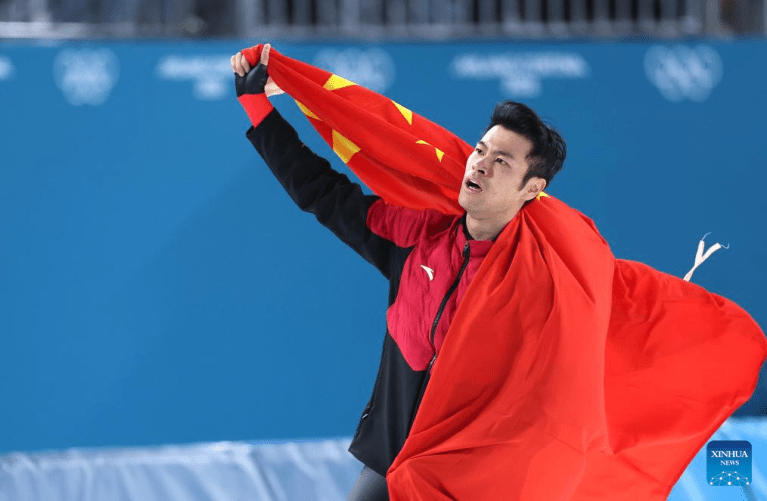 Chinês Ning Zhongyan bate Jordan Stolz e conquista ouro nos 1.500 metros da patinação de velocidade em Milão-Cortina
