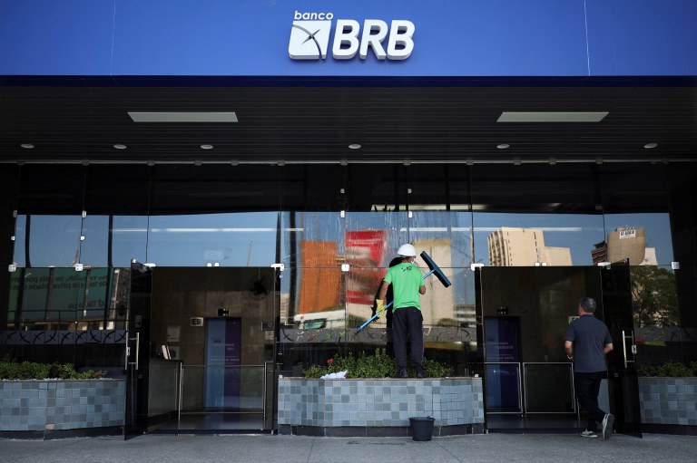 Prédio do BRB em Brasília
18/11/2025 REUTERS/Mateus Bonomi
