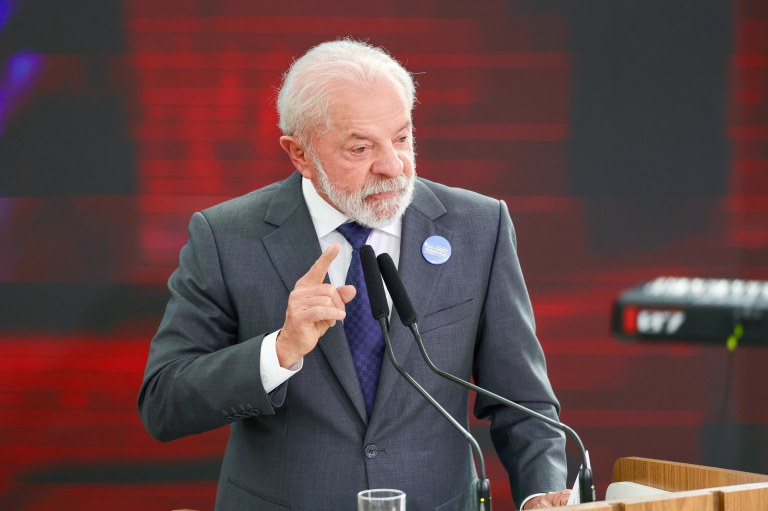 04/02/2026 - Brasília - Presidente da República, Luiz Inácio Lula da Silva, durante cerimônia de assinatura do Pacto Brasil de Enfrentamento ao Feminicídio. Palácio do Planalto. Brasília (DF) - Brasil. Foto: Fabio Rodrigues-Pozzebom/Agência Brasil