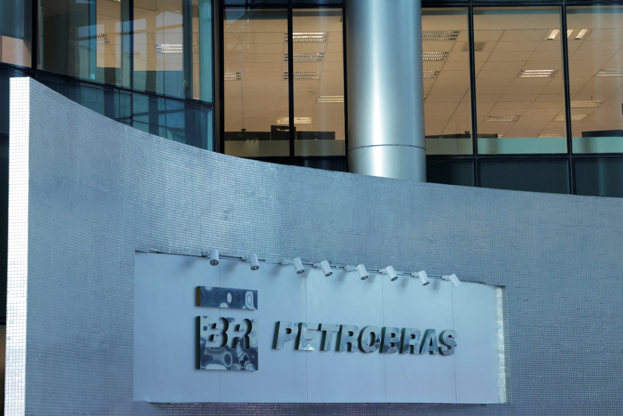 Logo da Petrobras no Rio de Janeiro
05/06/2025 REUTERS/Ricardo Moraes