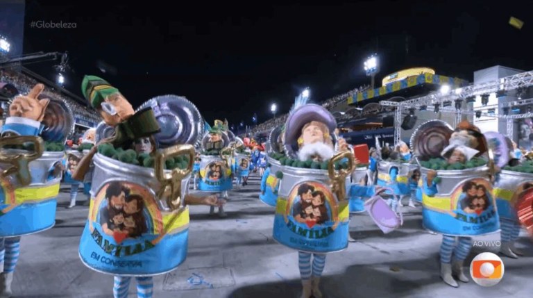 Desfile de carnaval da escola de samba Acadêmicos de Niterói